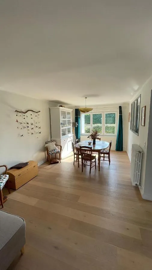 Hisse Les Voiles A Saint Malo ! Villa France